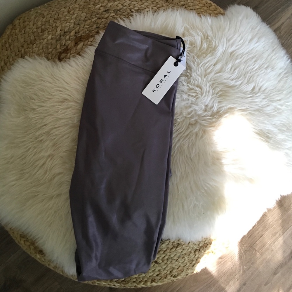 Moral Lustrous Leggings - Picture 3 of 5
